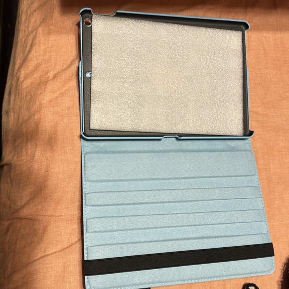 New iPad / tablet cover - Picture 2 of 5